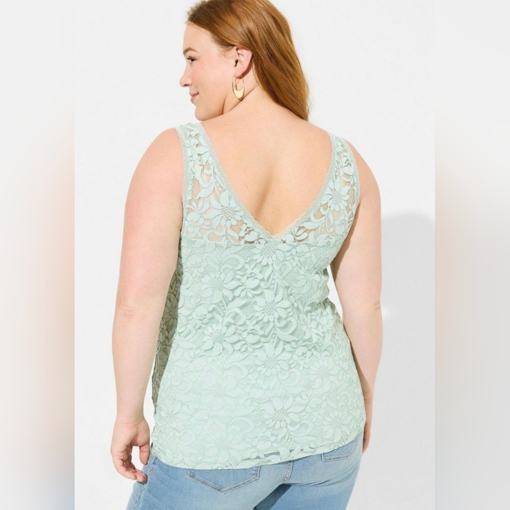 Torrid Stretch V Neck Lace Tank - Picture 5 of 6